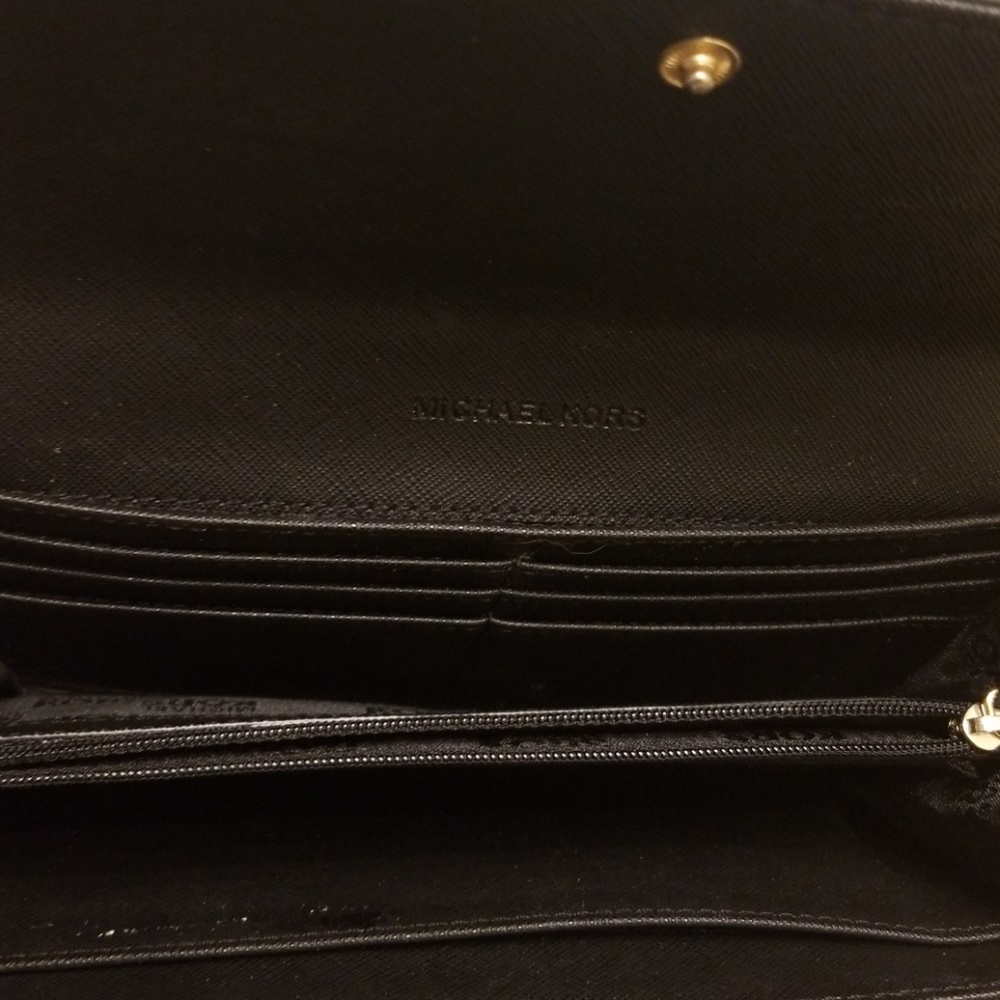 Michael Kors wallet - Picture 4 of 4
